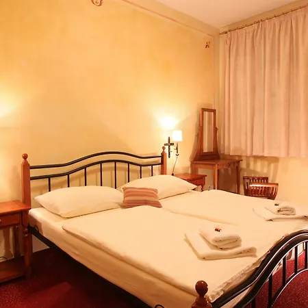 Hattrick Guest house