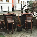 Hattrick Guest house